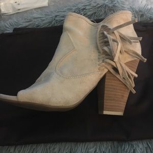 Cream ankle boots with tassels 7.5 never worn